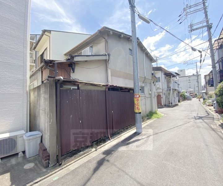 京都府京都市中京区西ノ京塚本町 賃貸一戸建て
