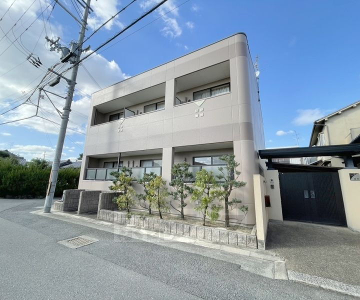 大阪府枚方市春日元町１丁目 賃貸アパート