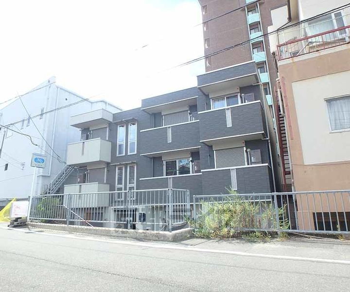 大阪府枚方市牧野下島町 賃貸アパート