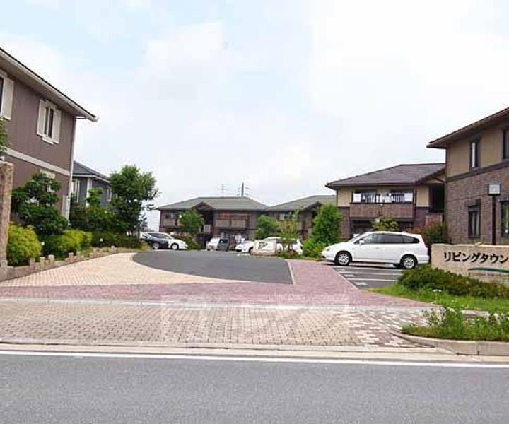 京都府木津川市梅美台７丁目 賃貸アパート
