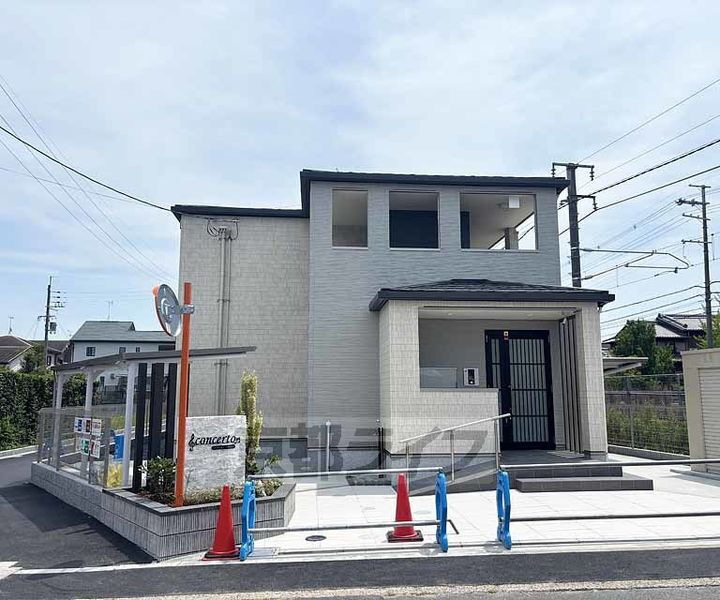 京都府相楽郡精華町大字菱田 賃貸アパート
