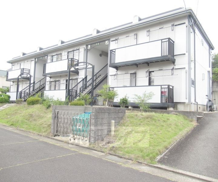 京都府相楽郡精華町光台７丁目 賃貸アパート
