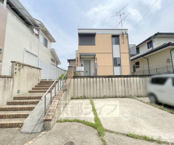 京都府相楽郡精華町桜が丘１丁目 賃貸アパート