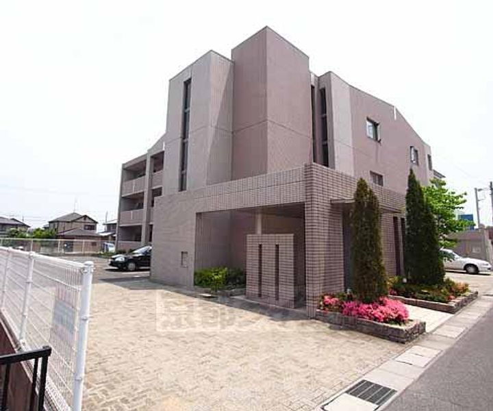 京都府相楽郡精華町祝園西１丁目 賃貸マンション