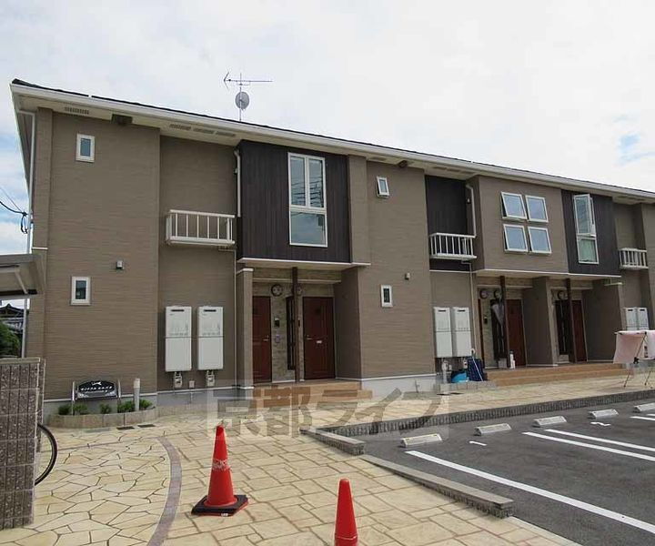 京都府木津川市相楽大里 2階建 築10年1ヶ月