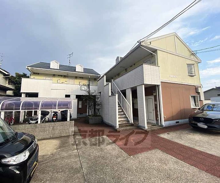 京都府長岡京市開田１丁目 築31年9ヶ月 2階建