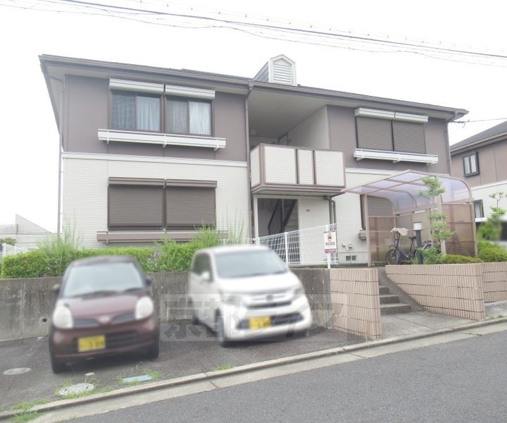 京都府相楽郡精華町光台７丁目 賃貸アパート