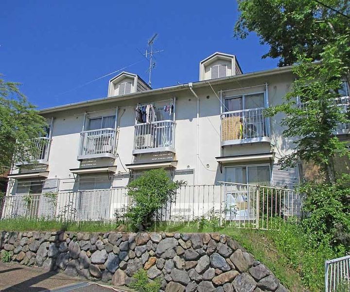 京都府向日市上植野町御塔道 築39年4ヶ月 2階建