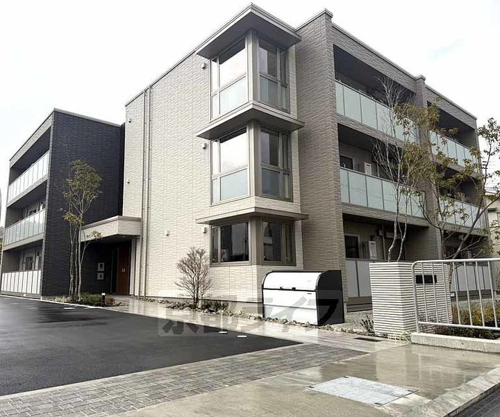 京都府京田辺市興戸塚ノ本 賃貸マンション