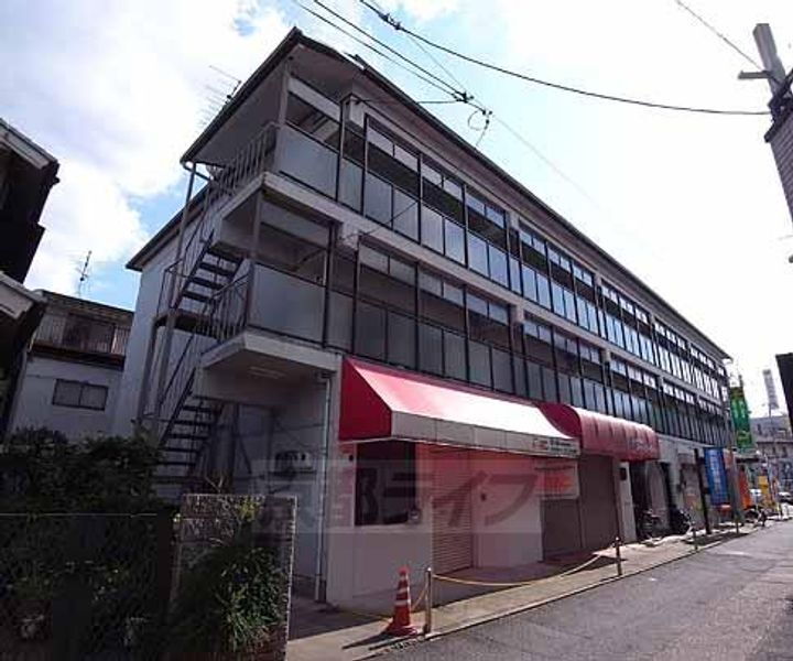 京都府向日市寺戸町渋川 3階建