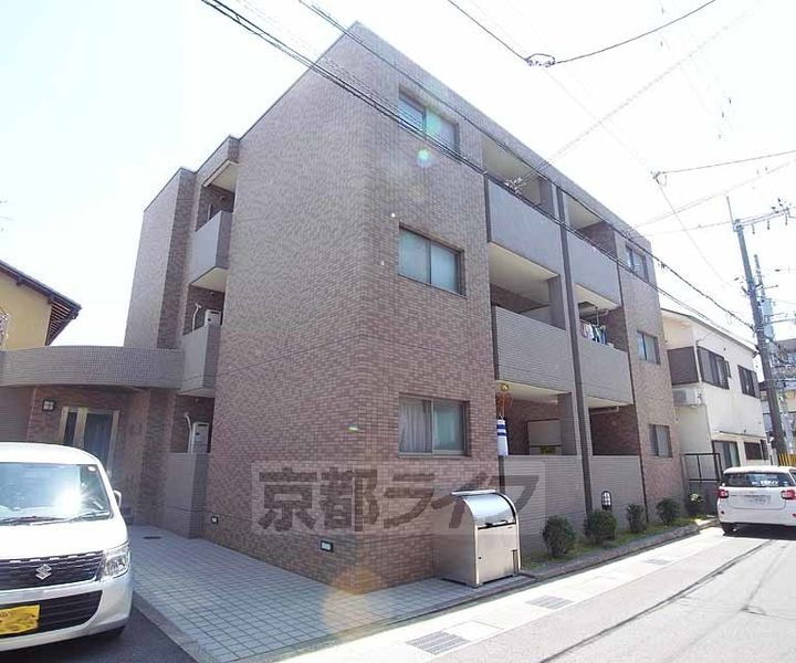 京都府長岡京市友岡４丁目 3階建 築24年7ヶ月