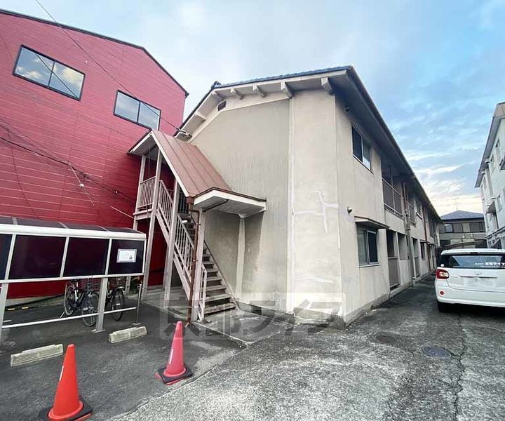 京都府長岡京市開田１丁目 築45年9ヶ月 2階建