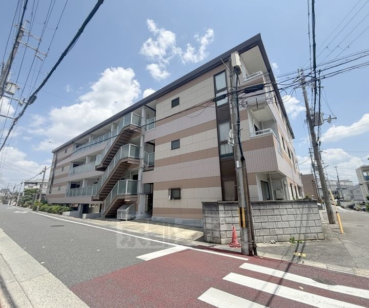京都府乙訓郡大山崎町字大山崎小字尻江 3階建 築30年3ヶ月