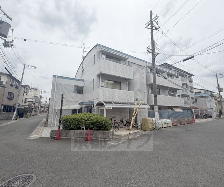 京都府京都市山科区御陵四丁野町 3階建 築36年10ヶ月