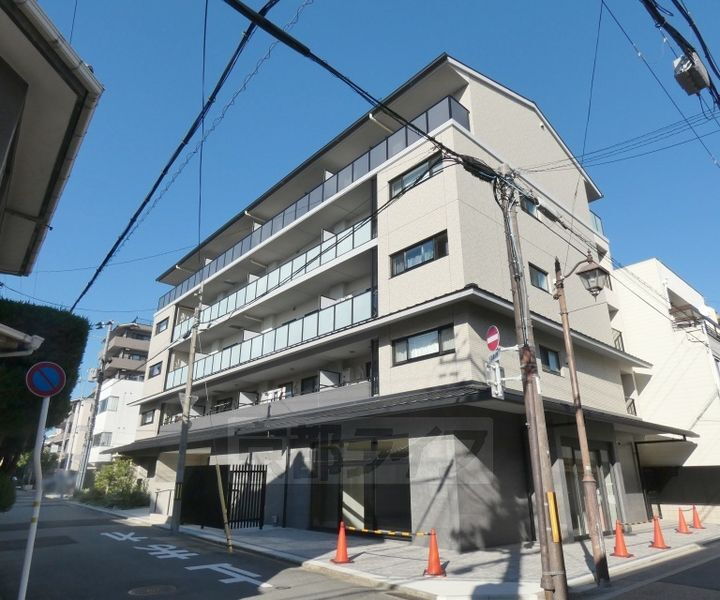 京都府京都市上京区一条通御前通西入大東町 賃貸マンション