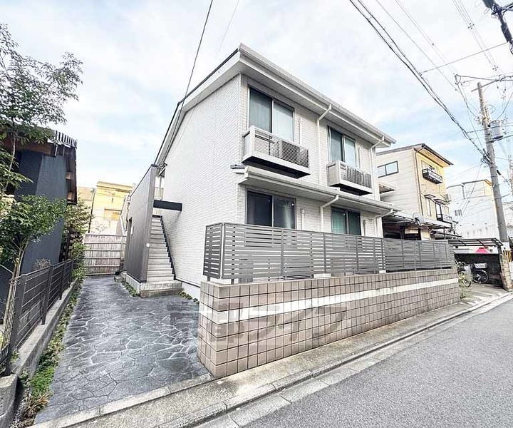 京都府京都市中京区西ノ京池ノ内町 賃貸アパート