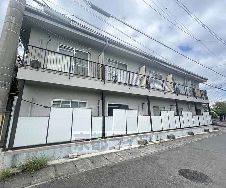 京都府京都市右京区太秦袴田町 賃貸アパート