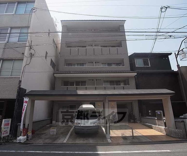 京都府京都市中京区塩屋町 築18年 5階建