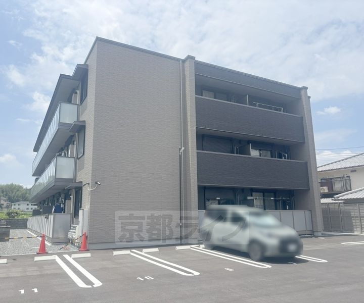 京都府京田辺市興戸東垣内 賃貸マンション