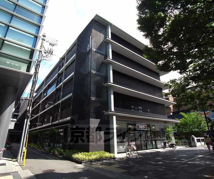 京都府京都市中京区河原町通二条下る１筋目東入一之船入町 築12年9ヶ月 6階建