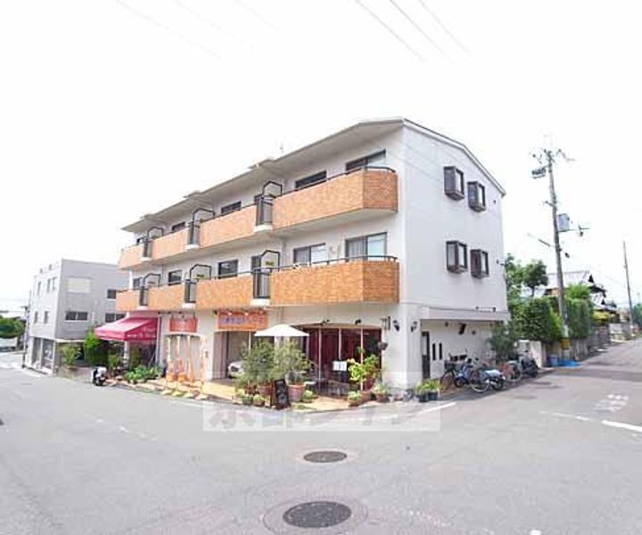 京都府八幡市男山長沢 賃貸マンション