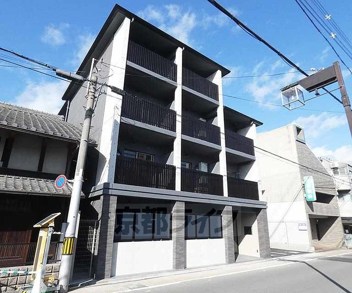 京都府京都市伏見区深草直違橋５丁目 4階建 築2年6ヶ月