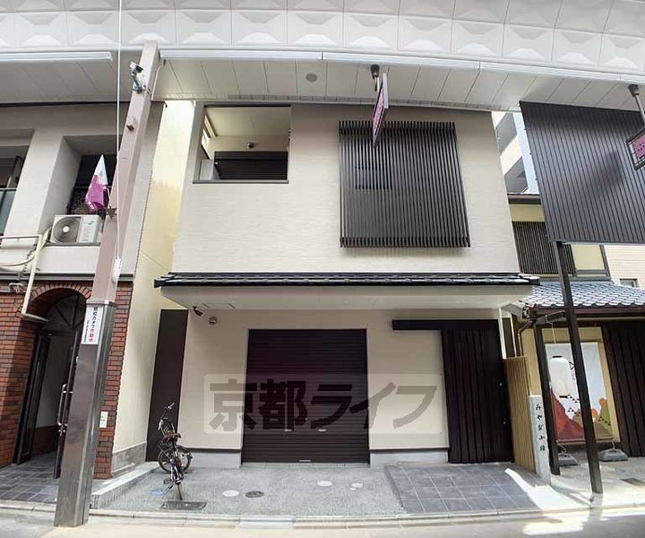 京都府京都市中京区御供町 2階建 築7年9ヶ月