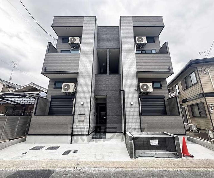 京都府京都市山科区栗栖野華ノ木町 賃貸アパート