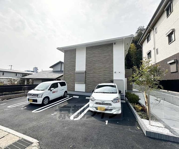 京都府京都市伏見区桃山町泰長老 賃貸アパート