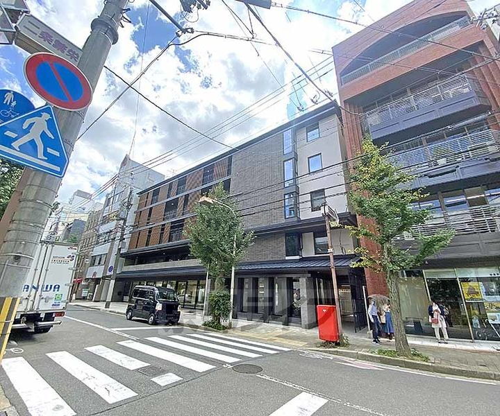 京都府京都市中京区榎木町 5階建 築4年1ヶ月