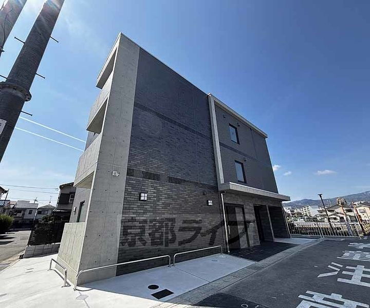京都府長岡京市神足３丁目 5階建 