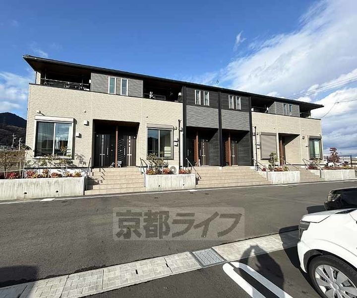 滋賀県大津市見世２丁目 賃貸アパート