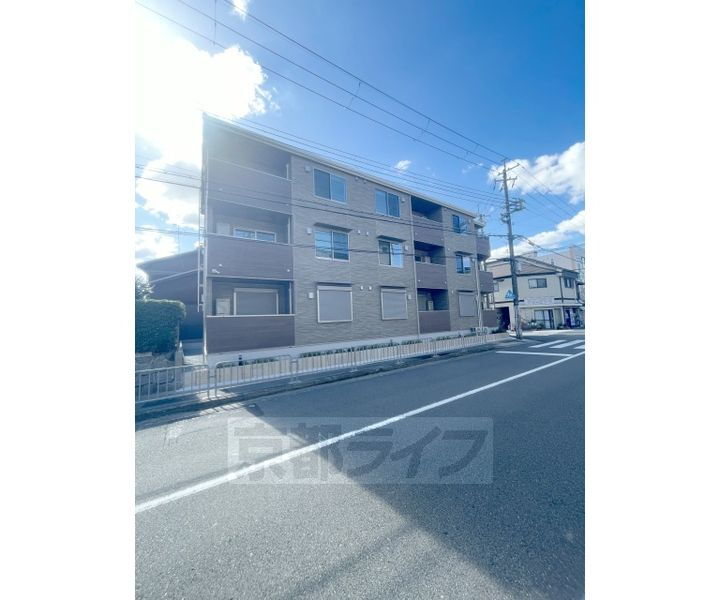 京都府京都市南区吉祥院西ノ庄東屋敷町 3階建 