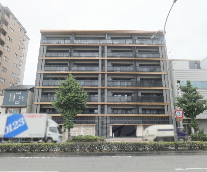 京都府京都市上京区上堀川町 7階建 