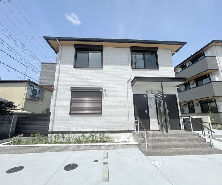 京都府向日市上植野町御塔道 2階建 