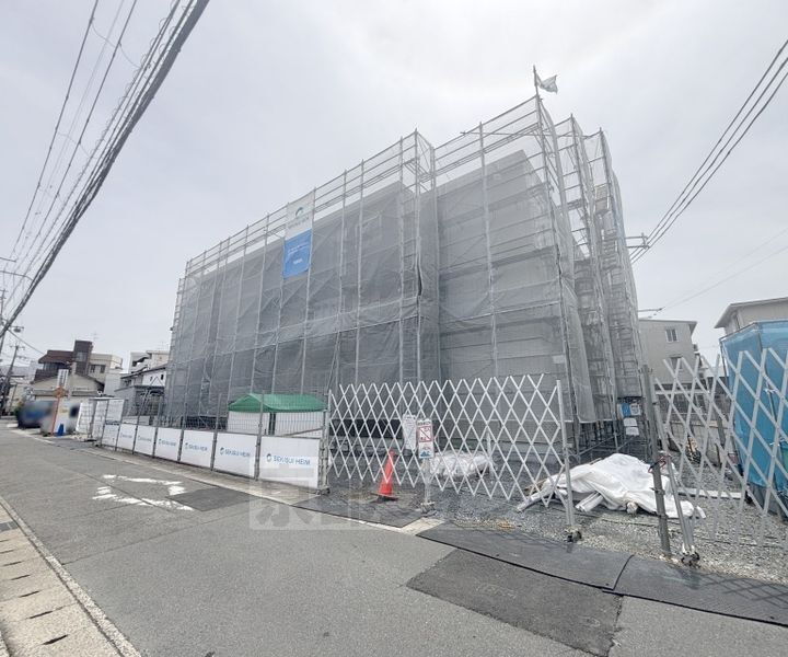 京都府京都市南区久世大薮町 3階建 