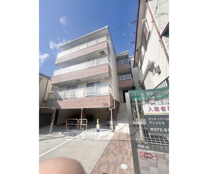 大阪府枚方市楠葉面取町１丁目 3階建 築4年5ヶ月