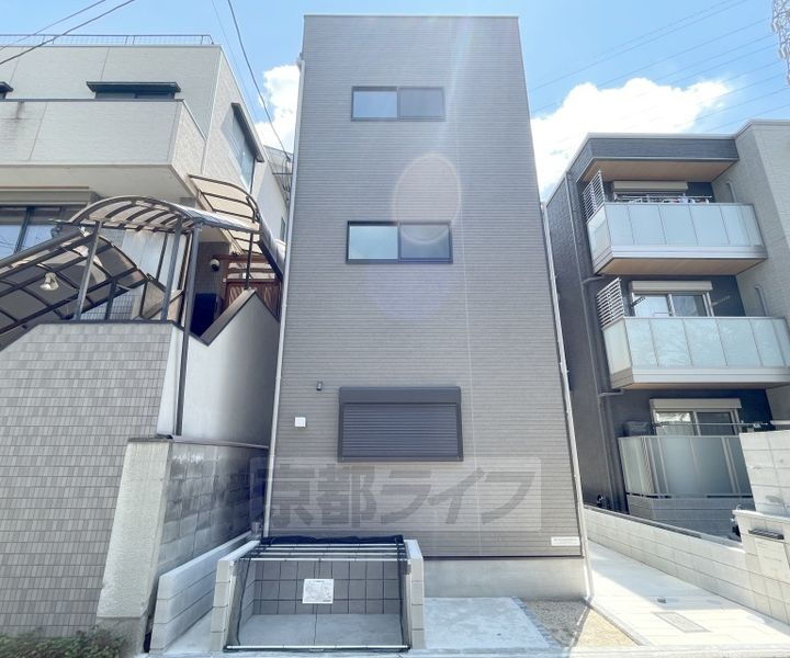 京都府京都市右京区西京極葛野町 賃貸アパート