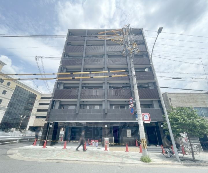 京都府京都市下京区西七条北月読町 7階建 
