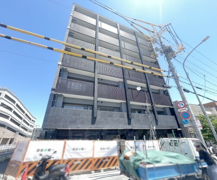 京都府京都市下京区西七条北月読町 7階建 