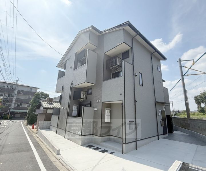 京都府京都市伏見区深草僧坊町 賃貸アパート