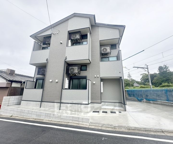 京都府京都市伏見区深草僧坊町 賃貸アパート