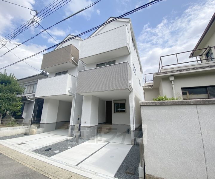 京都府京都市右京区太秦上ノ段町 賃貸一戸建て