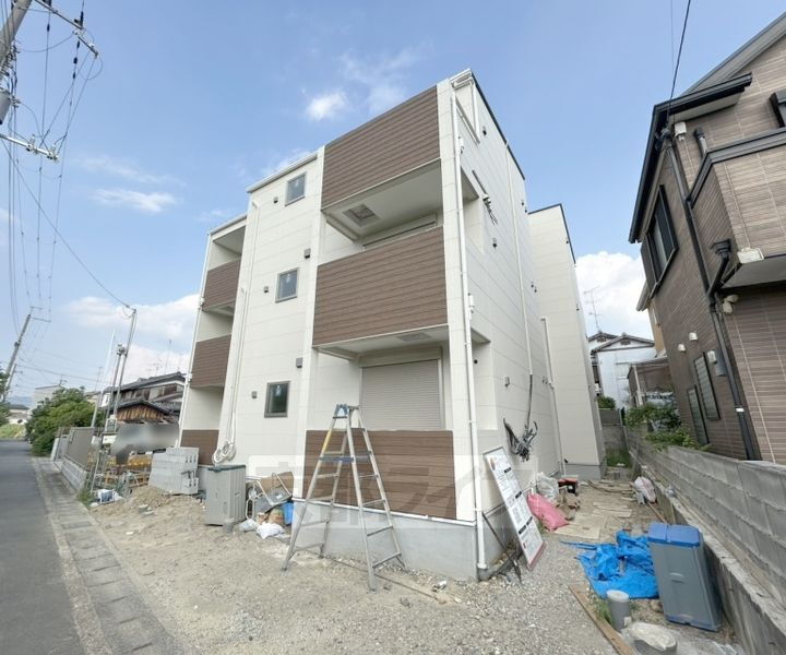 京都府京都市伏見区向島上林町 賃貸アパート