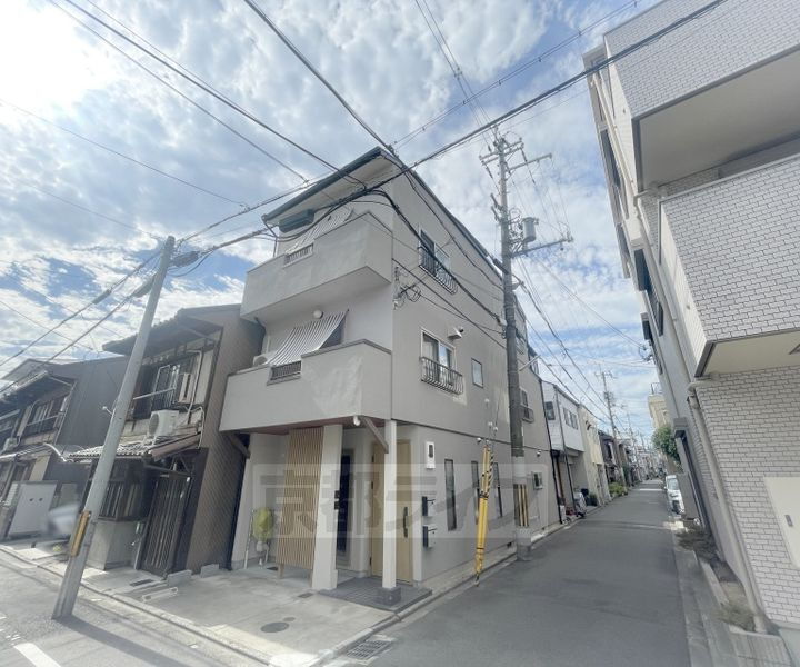 京都府京都市下京区中堂寺庄ノ内町 賃貸一戸建て