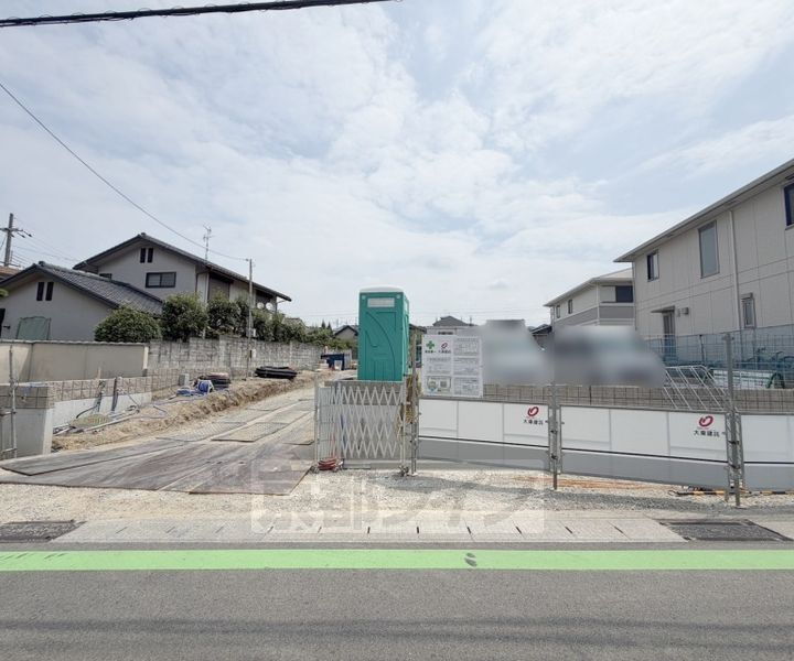 京都府宇治市木幡中村 3階建 