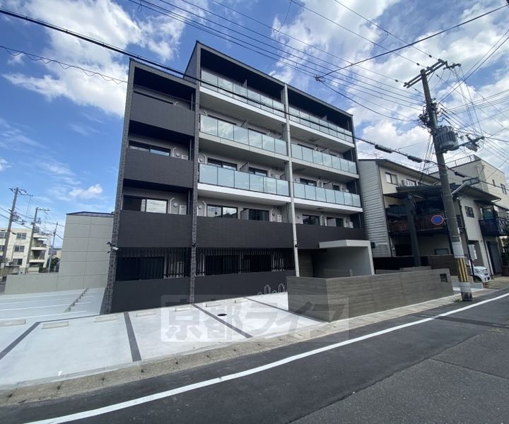 京都府京都市右京区西京極郡町 5階建 