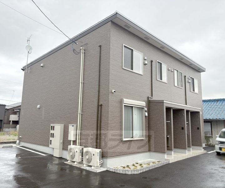 滋賀県大津市真野５丁目 賃貸アパート