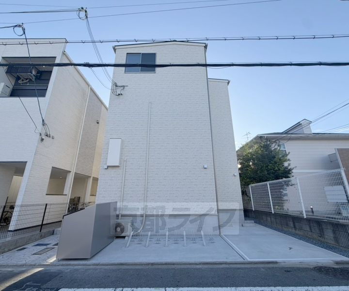 京都府京都市伏見区深草七瀬川町 賃貸アパート
