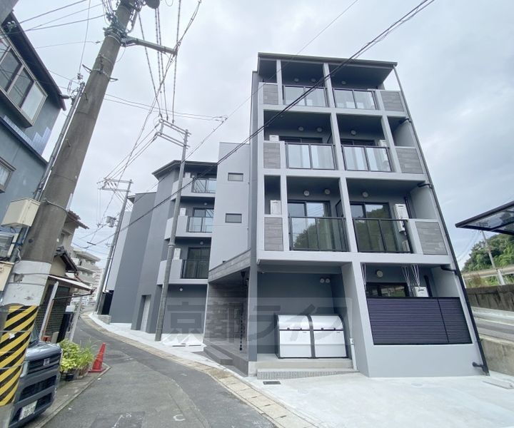 京都府京都市右京区常盤古御所町 賃貸マンション